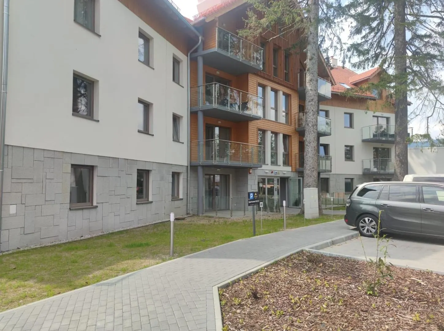 Stone Hill Apartament Wellness Z Basenem Jakuzi Saunami Prywatnym Garazem I Rowerami W Cenie Szklarska Poręba Apartamento