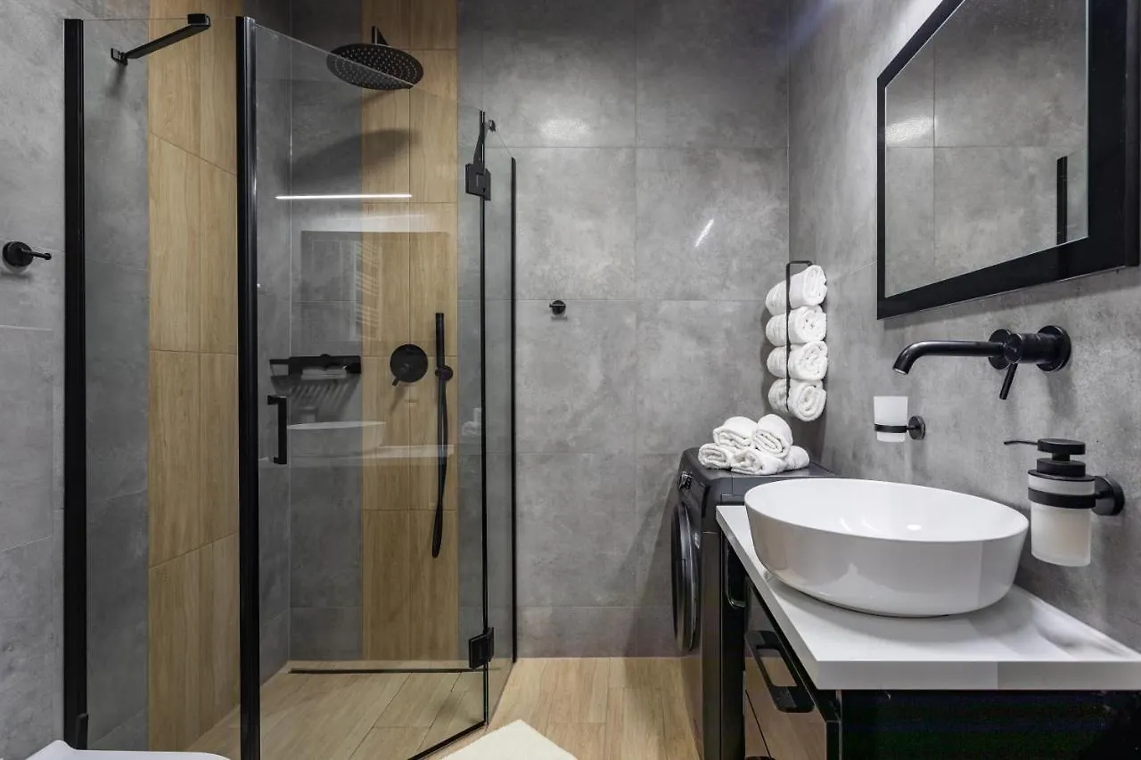 Stone Hill Apartament Wellness Z Basenem Jakuzi Saunami Prywatnym Garazem I Rowerami W Cenie Szklarska Poreba 0*,  Poland