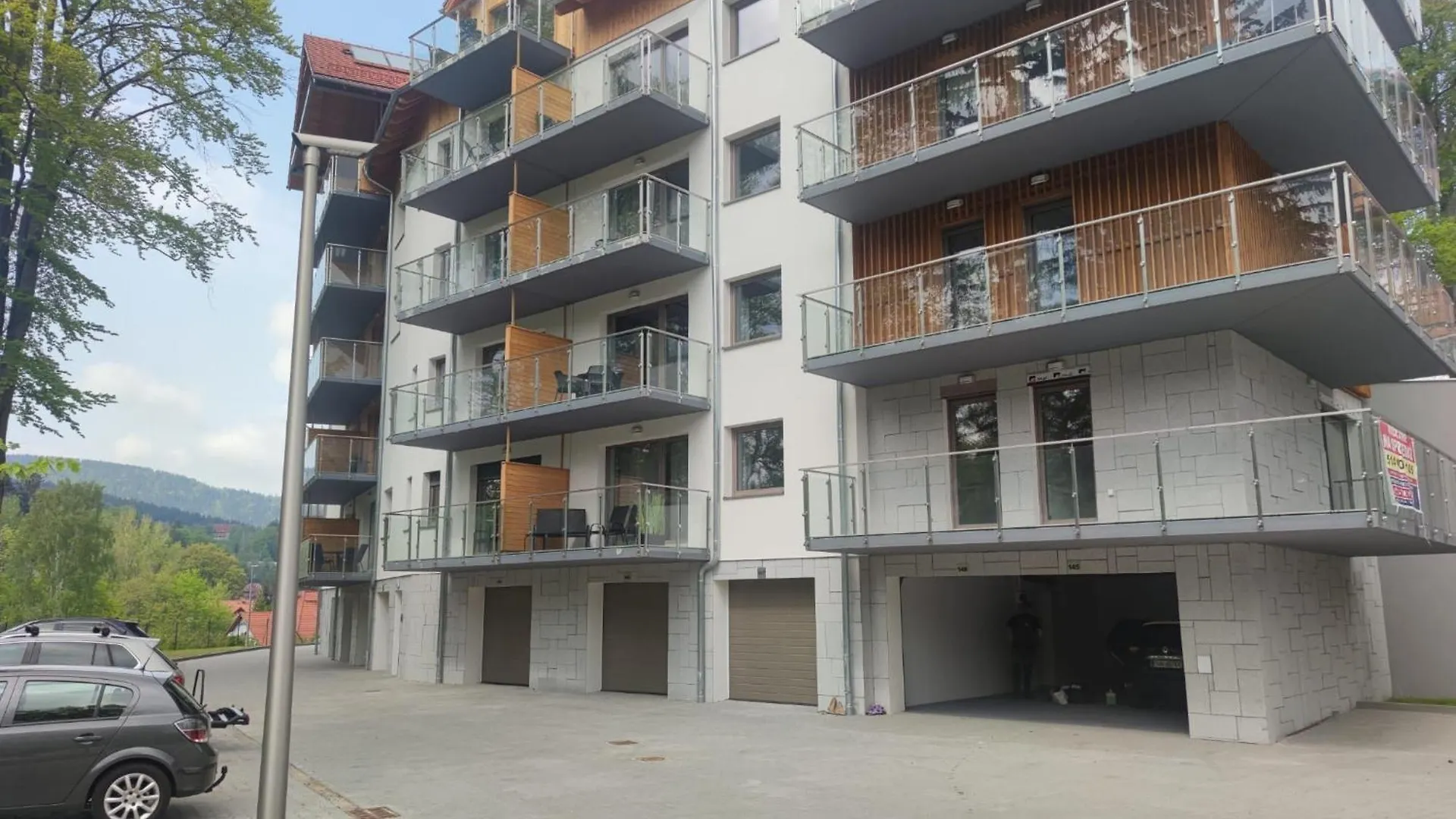 Stone Hill Apartament Wellness Z Basenem Jakuzi Saunami Prywatnym Garazem I Rowerami W Cenie Szklarska Poreba